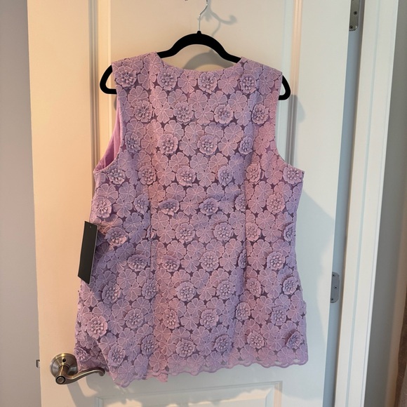 NWT Tuckernuck Lilac Floral Delphine Sleeveless Top | XL - Picture 4 of 8